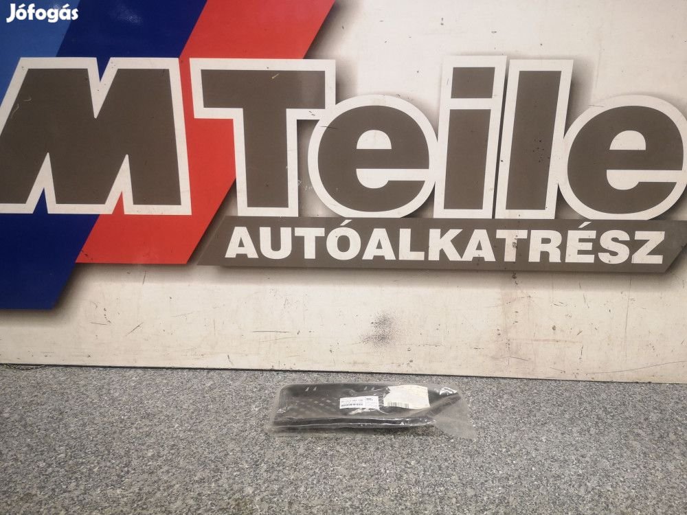 [GYÁRI ÚJ] BMW - JOBB OLDALI ALSÓ RÁCS | E84 / X1 |7303756